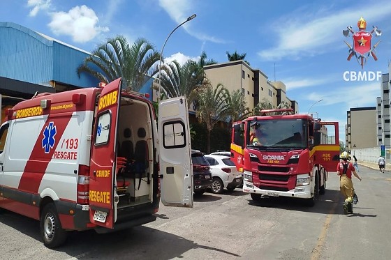 . Os primeiros socorros foram realizados ainda no local e, posteriormente, o transporte da mulher para o hospital de referência.