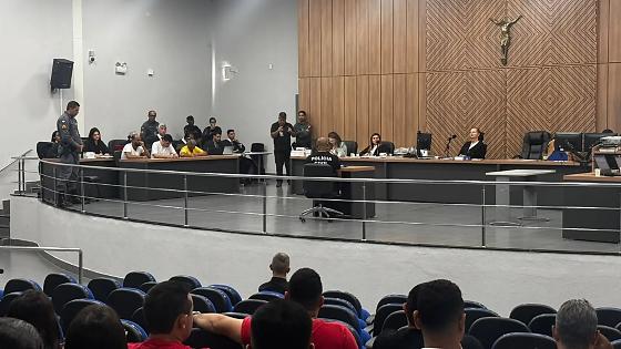 Os acusados são mãe e filho Jocilene Barreiro da Silva e Vanderley Barreiro da Silva, e o executor contratado, Sílvio Júnior Peixoto.