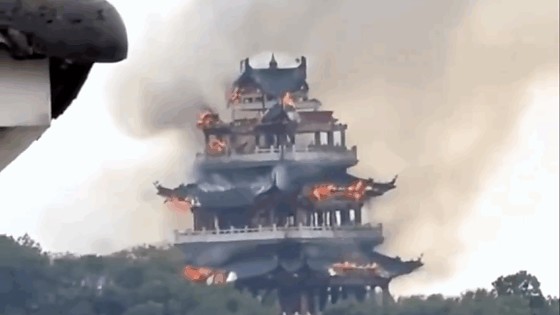 O Templo Yongqing foi construído por volta do ano 536 d.C., durante o período das dinastias do Sul.