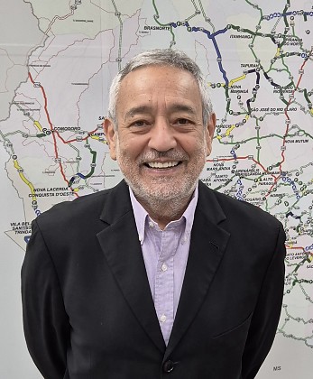 Marcelo de Oliveira e Silva é cuiabano e arquiteto. Atualmente é secretário de Estado de Infraestrutura e Logística.