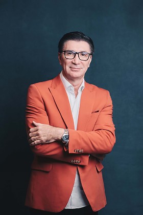 Janguiê Diniz - Diretor-presidente da Associação Brasileira de Mantenedoras de Ensino Superior (ABMES), secretário-executivo do Brasil Educação - Fórum Brasileiro da Educação Particular, fundador e controlador do grupo Ser Educacional, e presidente d