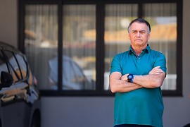 Bolsonaro pede prisão domiciliar humanitária ao STF