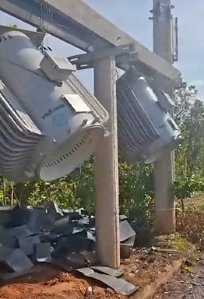 Transformadores de energia instalados na Avenida dos Florais, em Cuiabá, foram alvo de vandalismo