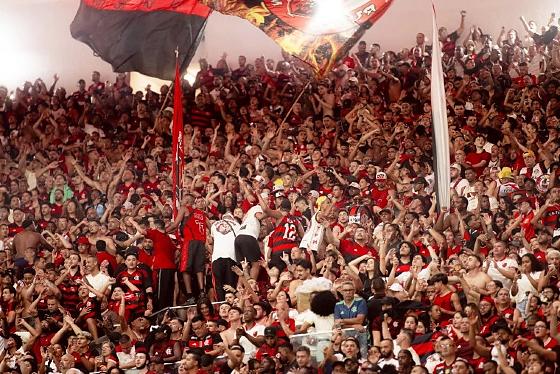 Torcida rubro-negra pode soltar grito de "campeão" nesta terça (25).