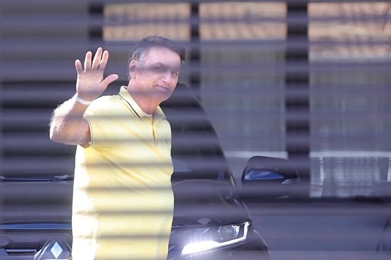 A ex-primeira dama Michelle Bolsonaro afirmou neste sábado (27) que o ex-presidente Jair Bolsonaro voltou ao centro cirúrgico para realizar um novo procedimento