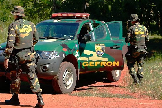 Drogas, armas e veículos foram apreendidos durante ação integrada na zona rural de Pontes e Lacerda