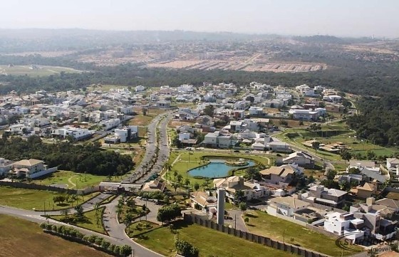 Obras estruturantes e empreendimentos pioneiros transformaram o eixo da rodovia Helder Cândia em referência local.
