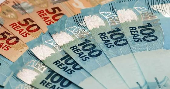 O Fundo Eleitoral distribuirá R$ 4,96 bilhões entre os partidos