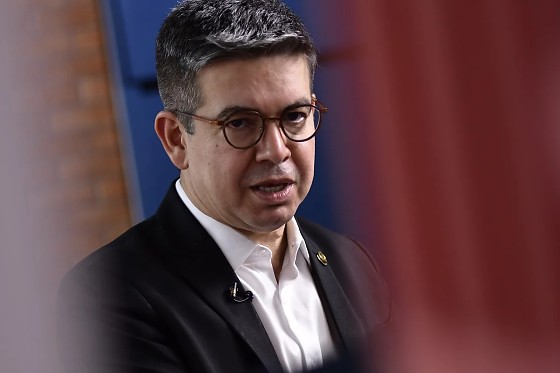 “É lamentável que a agressão tenha vindo do outro lado da Praça dos Três Poderes”, declarou o senador.