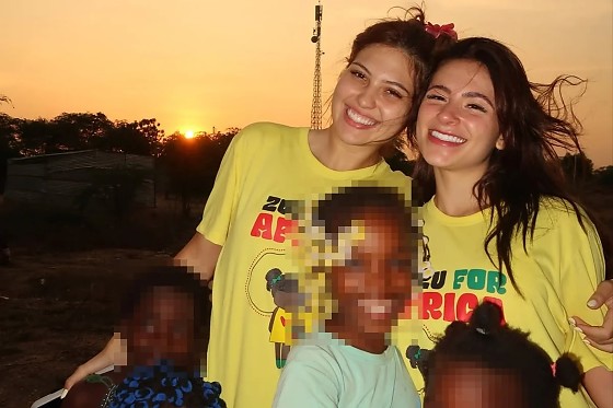 Nathalia Valente & Mari Menezes
