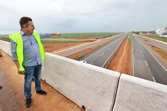 Mauro Mendes na principal rodovia de Mato Grosso