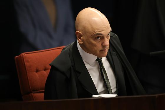 Os parlamentares querem que Paulo Gonet investigue se Moraes cometeu o crime de advocacia administrativa. Em outra ponta, a oposição também vai apresentar um pedido de impeachment de Moraes
