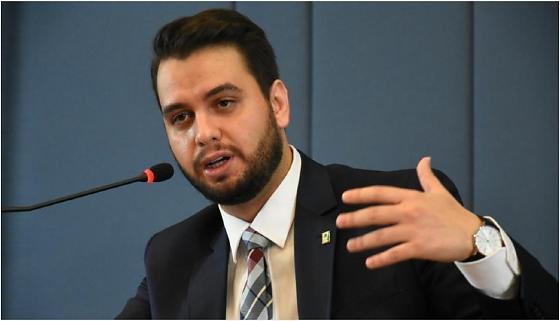 Segundo Moraes, Martins apresentaria risco de fuga.