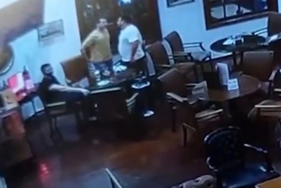 O homem foi preso em flagrante.