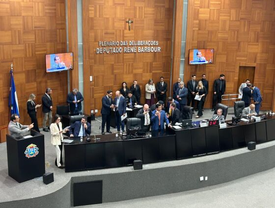 Plenário da Assembleia Legislativa de Mato Grosso aprova empréstimo de R$ 1,5 bilhão.