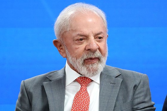 O presidente Luiz Inácio Lula da Silva iniciou, nesta segunda-feira (25/05), um ciclo de radioterapia preventiva no couro cabeludo, no Hospital Sírio-Libanês, em Brasília