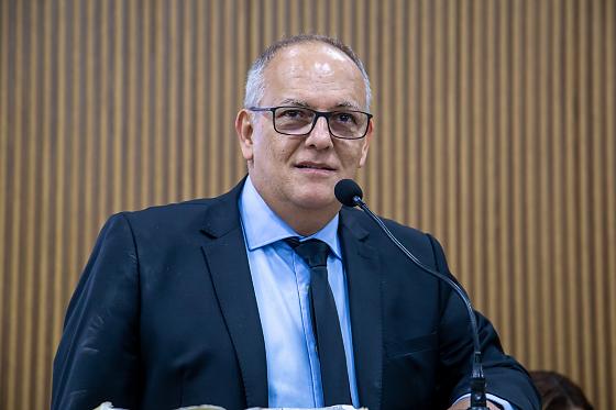 Zé do Pátio deve suspender a distribuição dos santinhos e entregar à Justiça Eleitoral o material que ainda está sob controle da campanha.
