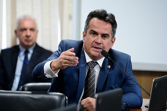 Ciro fundamentou sua análise na alta aprovação popular de Mauro