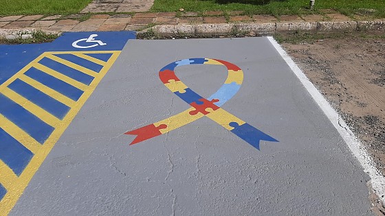 Várzea Grande terá vagas exclusivas para autistas em vias públicas