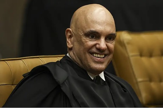 O ministro Alexandre de Moraes determinou a suspensão da aplicação da Lei da Dosimetria