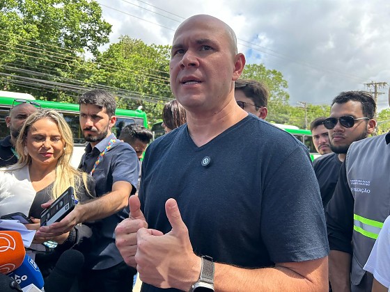 Prefeito de Cuiabá, Abilio Brunini, critica transferência de hospital Júlio Muller para Santo Antônio.