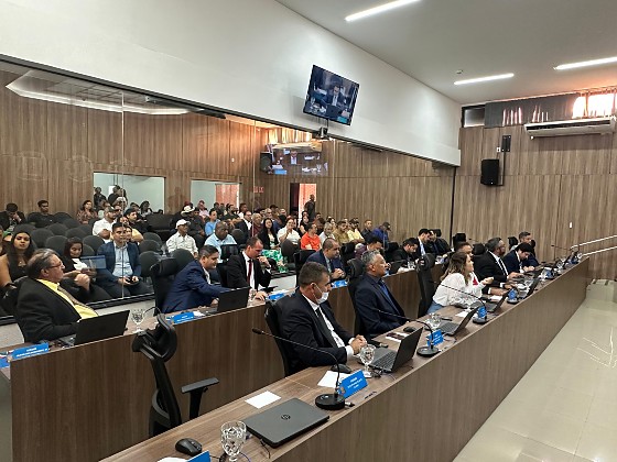Vereadores de oposição recorrem ao Tribunal de Justiça após juiz manter rito que antecipa eleição da Mesa Diretora em Várzea Grande.
