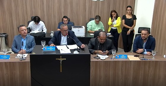 O episódio ocorreu durante uma discussão em plenário entre Wanderley Cerqueira e o líder do governo na Casa, vereador Bruno Rios (PL).