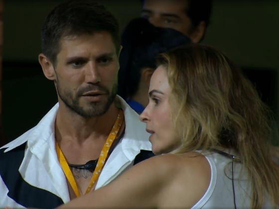 Durante a discussão, Jonas classificou os questionamentos de Ana Paula como falta de respeito.