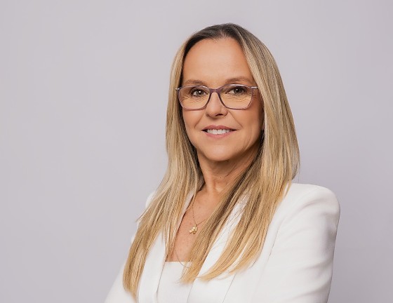 Dra. Natasha Slhessarenko é empresária, médica e servidora pública.