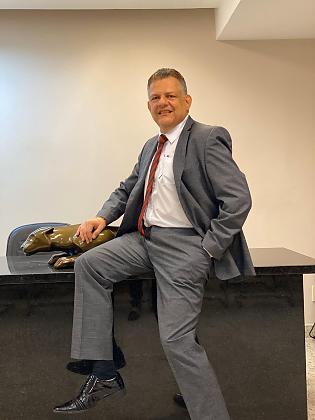 Bady Curi Neto é advogado fundador do Escritório Bady Curi Advocacia Empresarial, ex-juiz do Tribunal Regional Eleitoral de Minas Gerais (TRE-MG) e professor mestre universitário