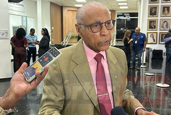 Júlio Campos anuncia aposentadoria após derrota nas urnas