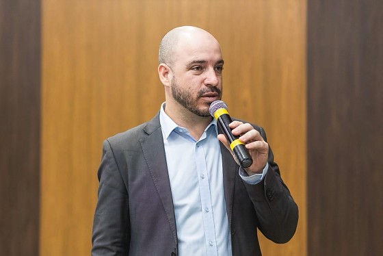 Caiubi Kuhn é geólogo, doutor cotutela em Geociência e Meio Ambiente (UNESP) e Environmental Sciences (Universidade de Tubingen), professor na UFMT e presidente da Federação Brasileira de Geólogos (FEBRAGEO).