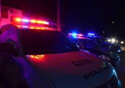 Ao checar sistema, policiais constataram que vítima tinha mandado de prisão em aberto.