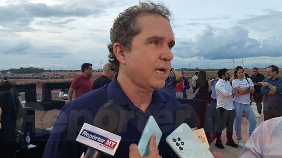 Saída ocorre após conflitos com Flávia Moretti e disputas internas na administração municipal