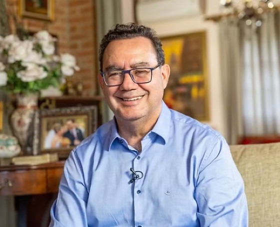 Candidato à presidência da República, Augusto Cury visita Cuiabá nesta quinta