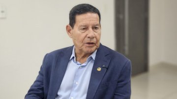 Mourão: Lula está há 37 anos disputando eleição, é um retrocesso