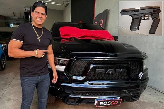 Empresário teria xingado e ameaçado policiais penais após prisão por posse ilegal de arma furtada