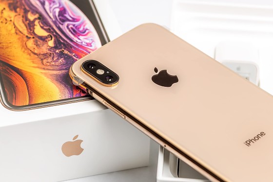 Iphone XS resistente à água deu defeito e Apple Brasil foi condenada a indenizar consumidor