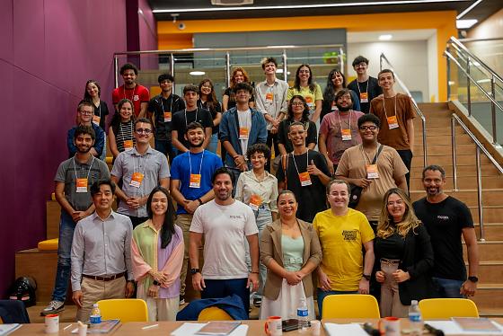 esta terça-feira (12), às 19h, o programa Conecta Jovem realiza a formatura de sua 1ª turma