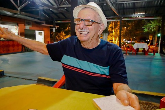 Dirceu estava internado há uma semana.
