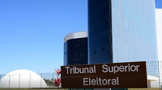 TSE analisa proposta que pode suspender grandes canais políticos do WhatsApp durante o segundo turno.