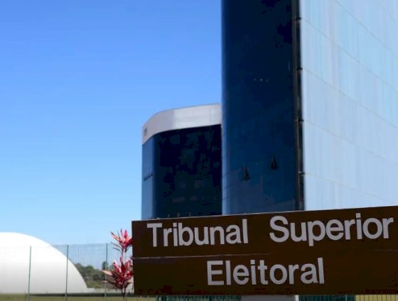 TSE analisa proposta que pode suspender grandes canais políticos do WhatsApp durante o segundo turno.