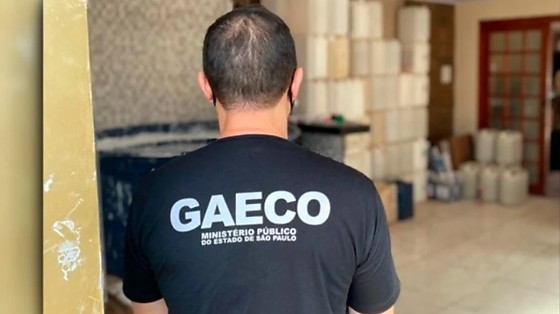 Ao todo, foram expedidos cinco mandados de prisão preventiva e 17 de busca e apreensão.