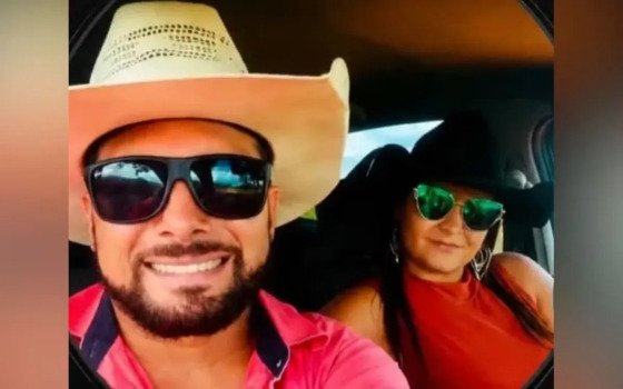 O casal deixa duas filhas, elas não estavam no carro no momento do acidente. 