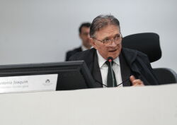 Conselheiro-relator, Antonio Joaquim determinou a readequação do contrato com redução do valor pago. 
