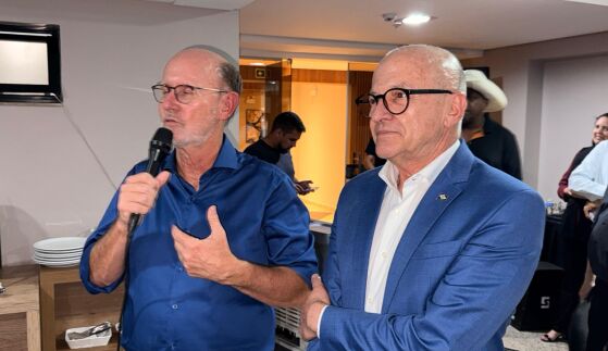 Presidente do PSDB MT, Carlos Avalone, ao lado do governador Otaviano Pivetta no Circuito da Democracia em Mato Grosso