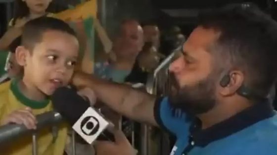 A opinião afiada de um pequeno torcedor sobre o desempenho de Neymar em campo dividiu e colocou o principal craque da Seleção Brasileira em evidência.