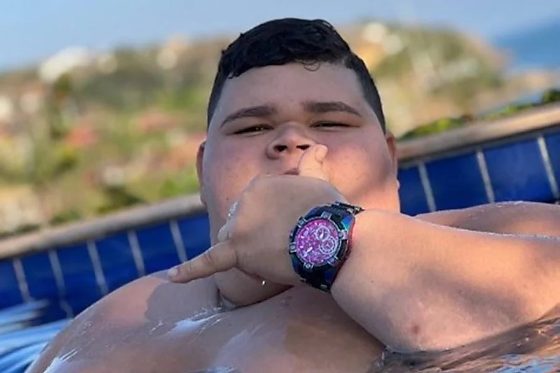 Em vídeo compartilhado no Instagram, ele mostrou cenas de quando começou a intensificar os exercícios físicos.