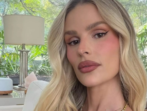A modelo afirmou que ela mesma já viu um disco voador em mais de uma ocasião.