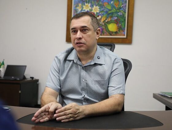 Bussiki explicou que o montante superior a meio bilhão de reais corresponde à soma de receitas que deveriam ter ingressado nos cofres públicos, incluindo impostos municipais e repasses estaduais
